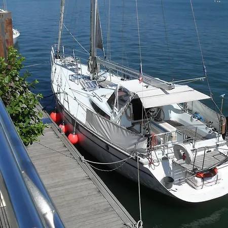 Bateau D'hôtes Fisaloey Bateau-hôtel