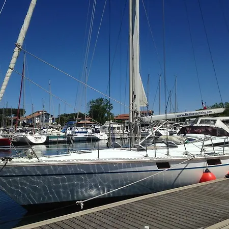 Bateau D'hôtes Fisaloey Bateau-hôtel Hendaye